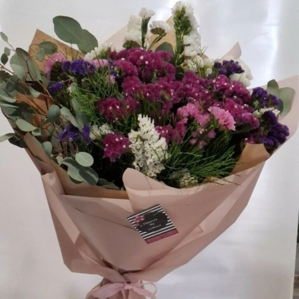 Statice-flowers-bouquet