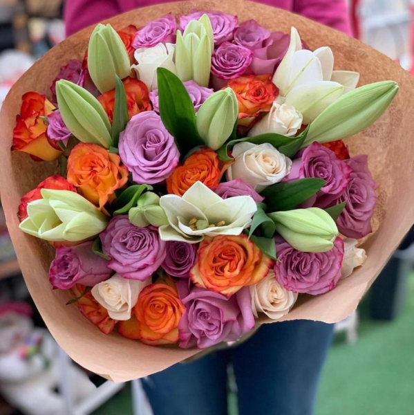 Multi-color-roses