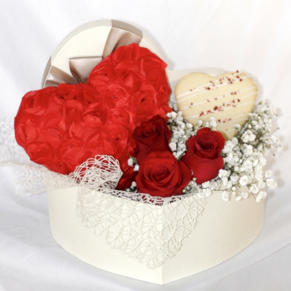 Love-box-with-cookie