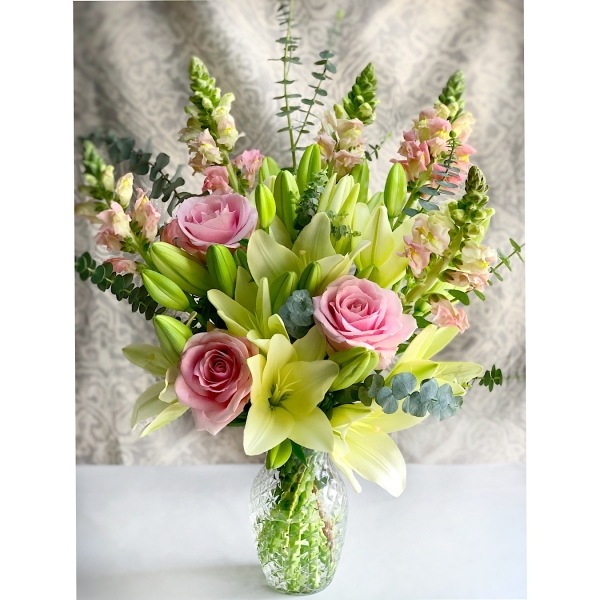 Lily rose with vase