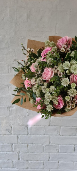 Half dozen pink roses