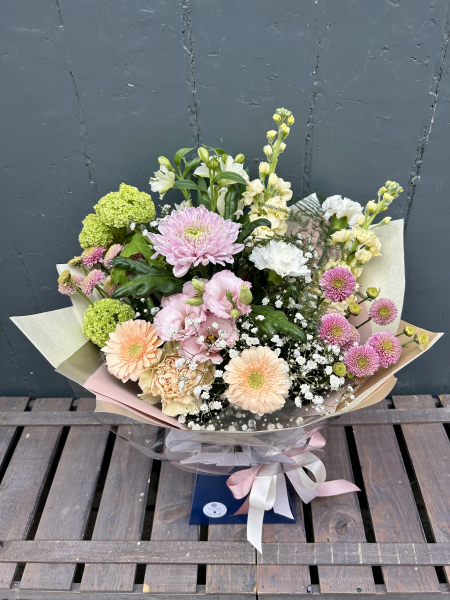 hand-tied-peach-pastel