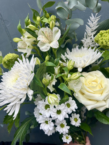 florist-choice-hand-tied