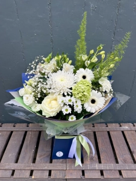 hand-tied-ivory-creams