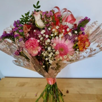 hand-tied-bouquet