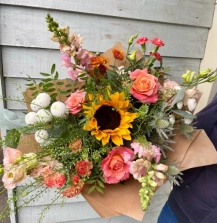 orange-and-peach-handtie