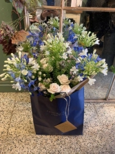 blue-and-white-bouquet