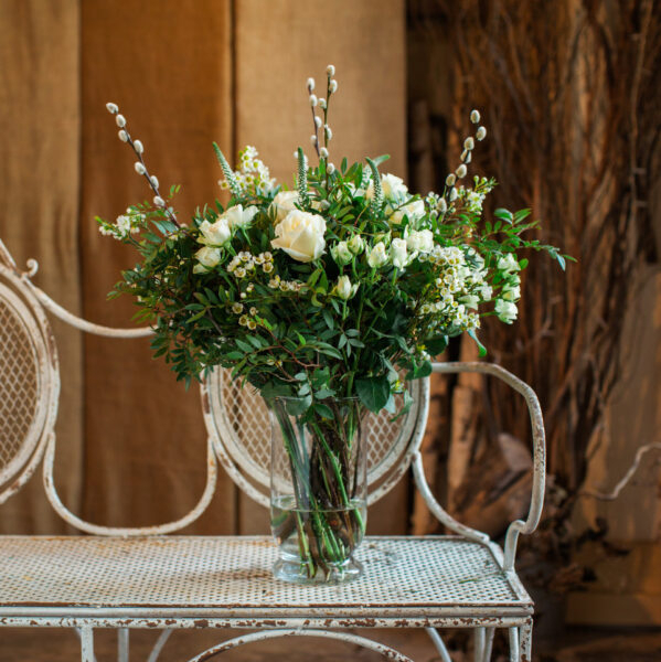 cream-and-green-bouquet