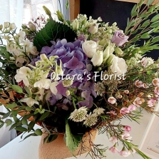 imogen-handtied-bouquet