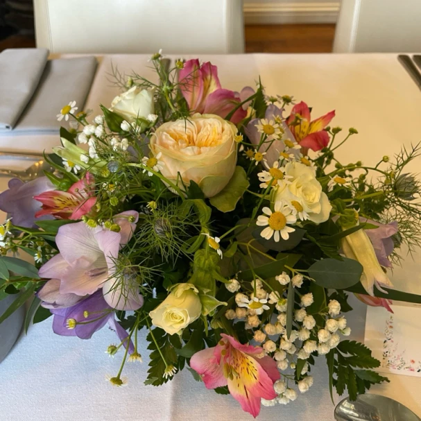 celebration-round-centrepiece