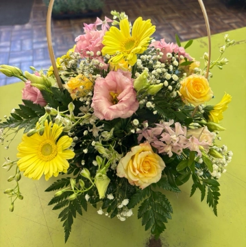 Dainty basket