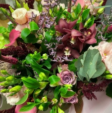 seasonal-hand-tied