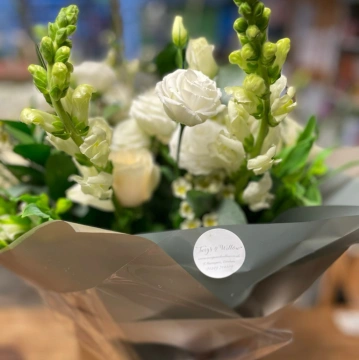 classic-hand-tied