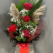 red-rose-trio