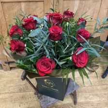 12-red-rose-bouquet