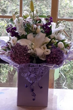 white-and-lilac-flowers