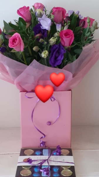 mixed-flowers-with-choc
