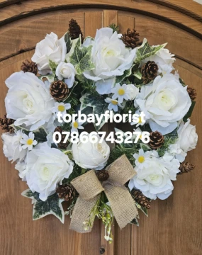 silk-door-wreath