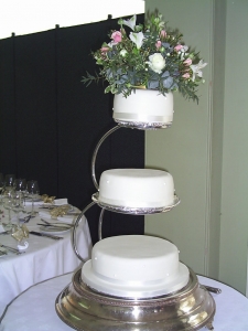 top-tier-cake-posy
