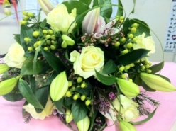 hand-tied-bouquet