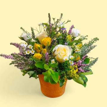 easter-coffee-table-flowe