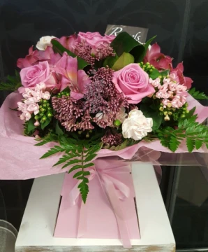 pink-handtied