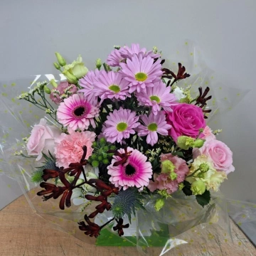 florist-choice-seasonal-water-vase