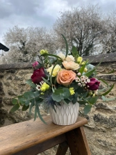 floral-arrangement-in-pot