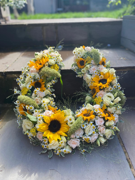 Horseshoe tribute
