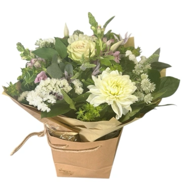 white-bliss-twist-florist-choice