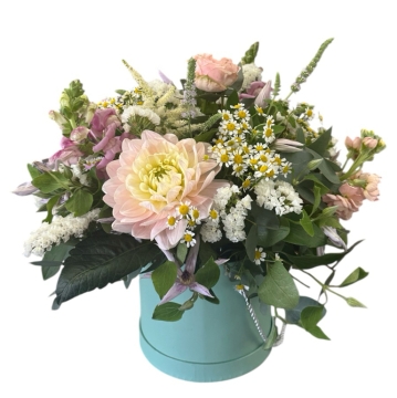 penelope-pink-mix-hat-box-arrangement