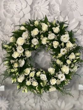 Wreath white flowers