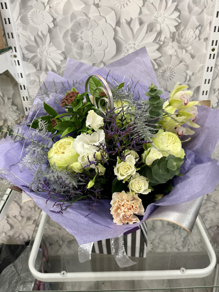 Winter amour bouquet