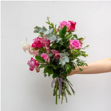 rose-and-orchid-bouquet
