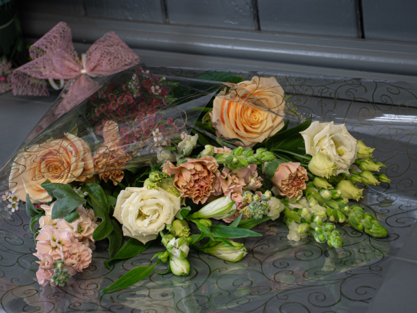 Traditional flat bouquet