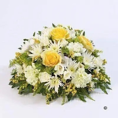 Yellow and white posy