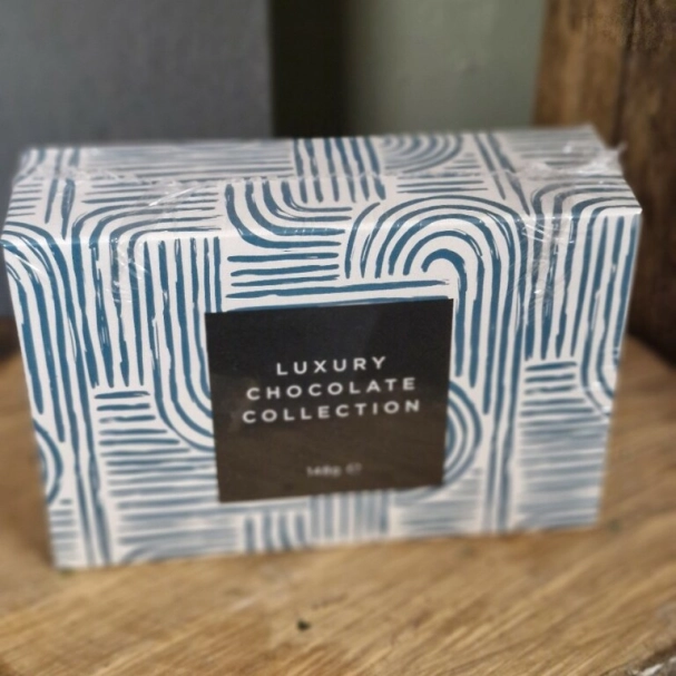 Luxury chocolate collection double layer 148g