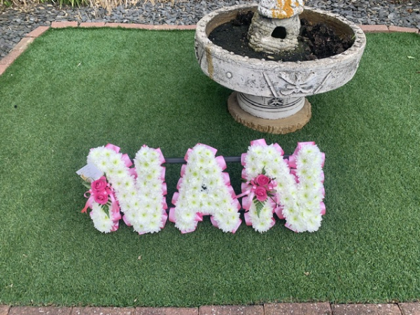 nan-funeral-lettering