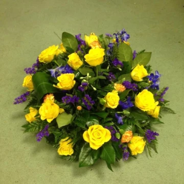 yellow-rose-and-blue-posy