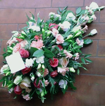 2ft-pink-white-teardrop