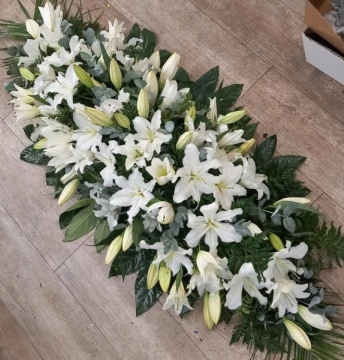 5ft-all-white-lily-spray