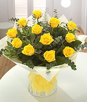 12-yellow-rose-bouquet