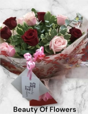 red-and-pink-rose-bouquet