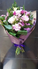 pink-and-white-handtie