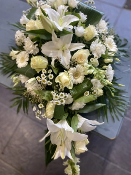 natural-funeral-spray