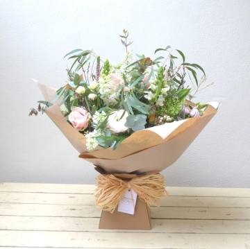 hand-tied-bouquet