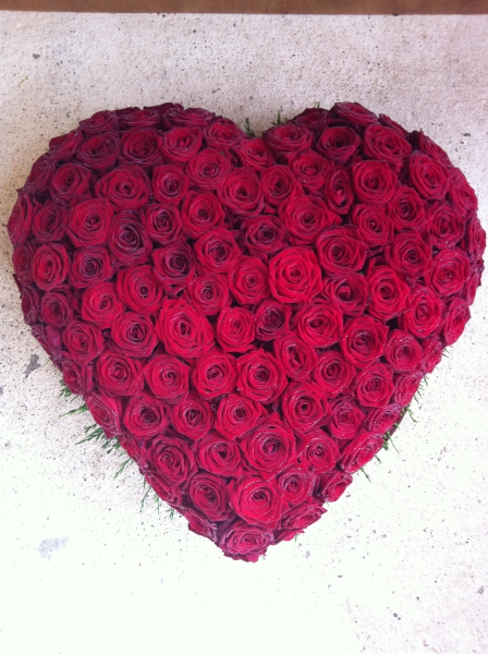 Luxury red rose heart