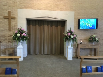 urn-pedestal-arrangements
