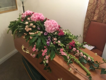 bespoke-coffin-spray