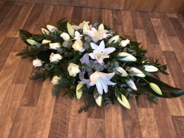 lily-rose-coffin-spray
